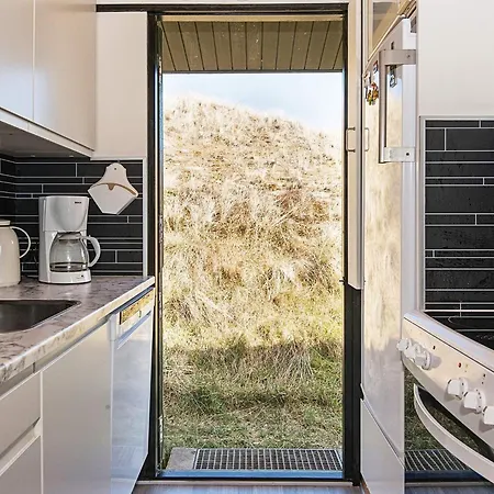 度假居 Seaside Escape With Views - By Traum