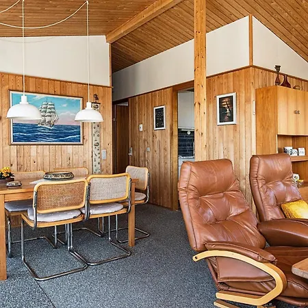 Seaside Escape With Views - By Traum